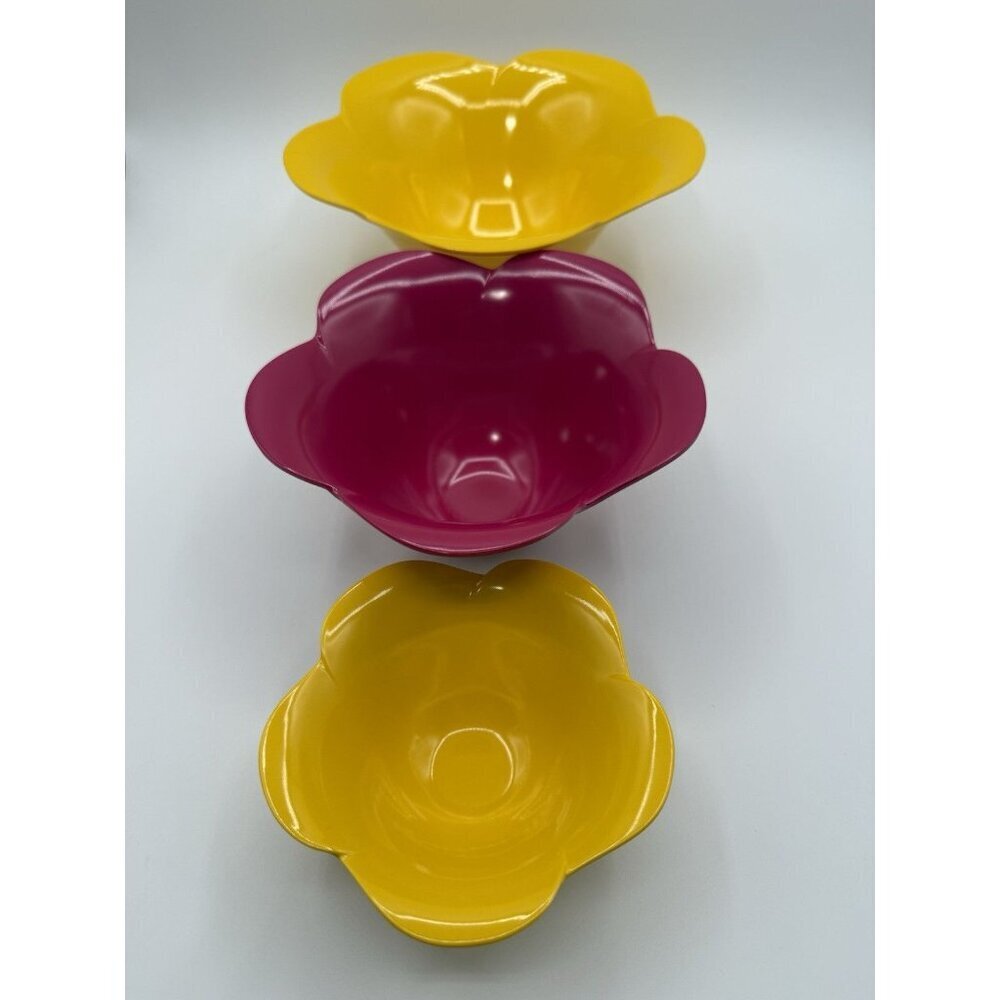 ZAK! Designs Mixing Bowls Nesting Melamine Flower Shaped 3 Pc Set EUC YellowPink - Picture 3 of 10